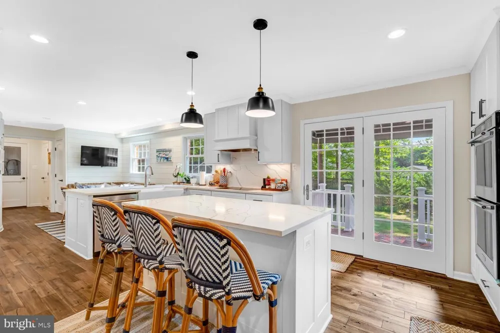 9305 REEF COURT Alexandria, VA 22309