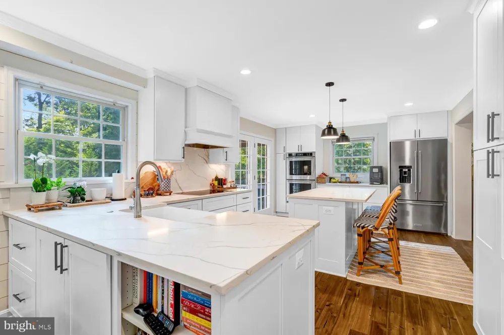 9305 REEF COURT Alexandria, VA 22309