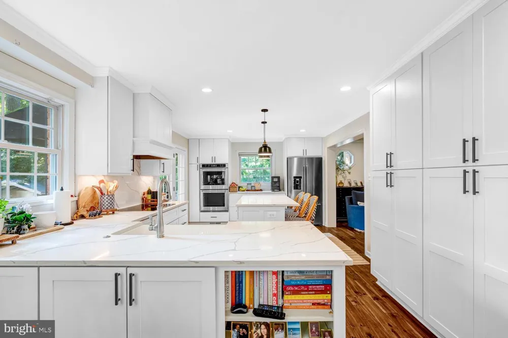 9305 REEF COURT Alexandria, VA 22309