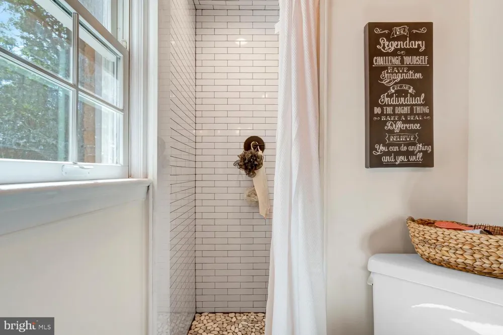 9305 REEF COURT Alexandria, VA 22309