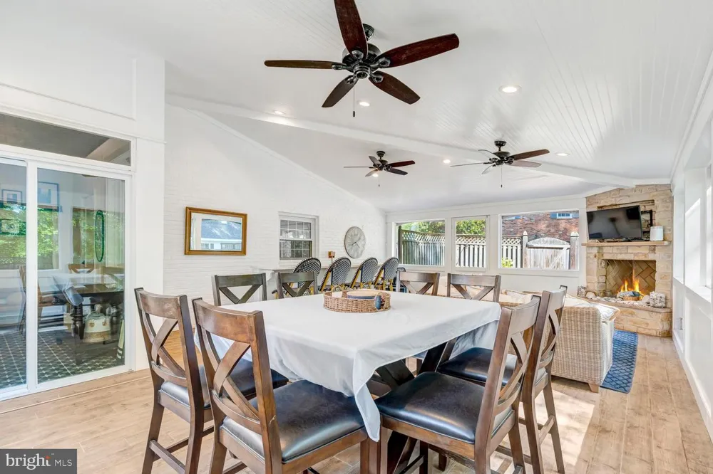 9305 REEF COURT Alexandria, VA 22309