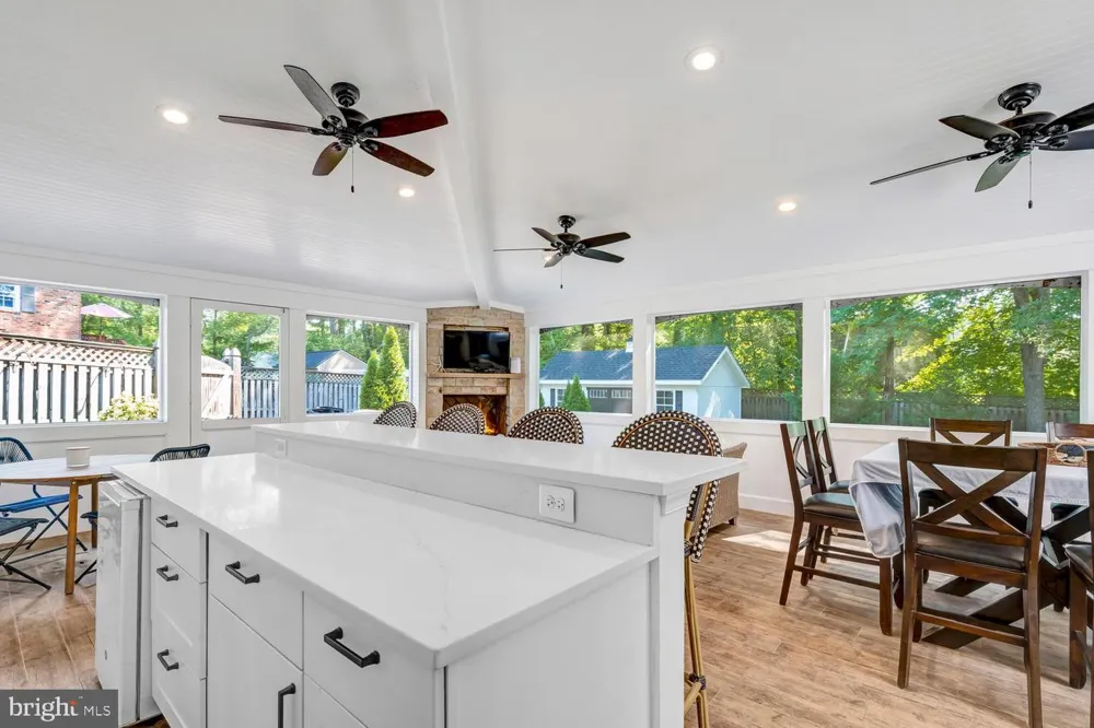9305 REEF COURT Alexandria, VA 22309