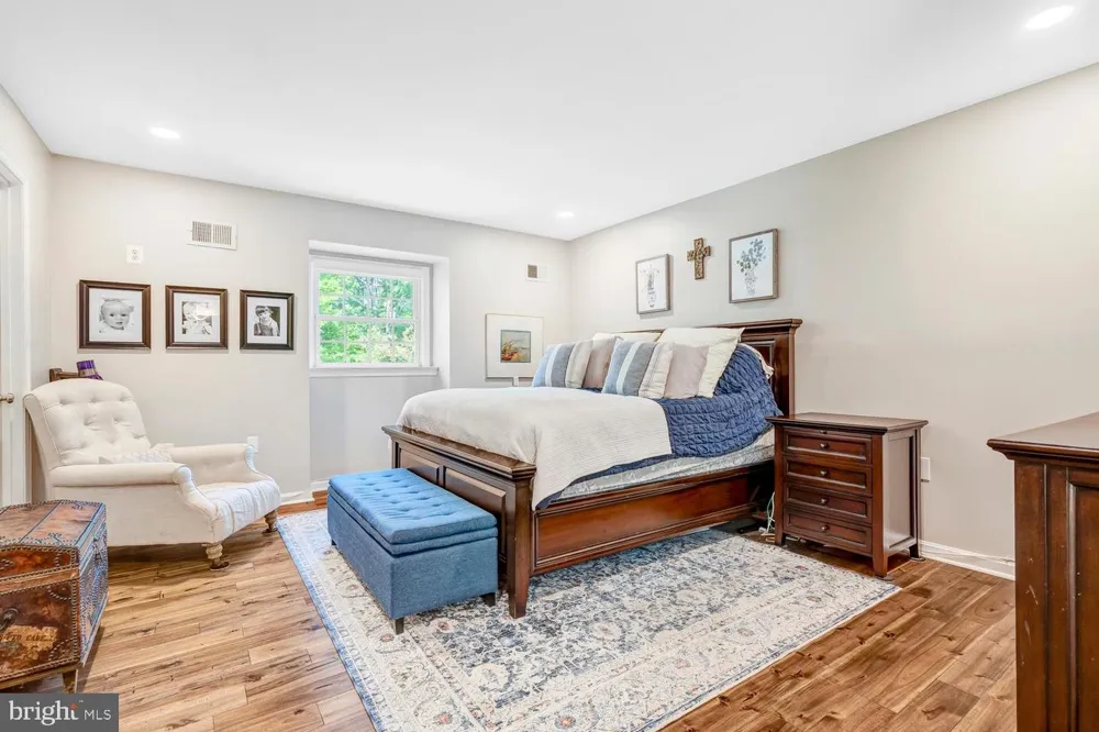 9305 REEF COURT Alexandria, VA 22309