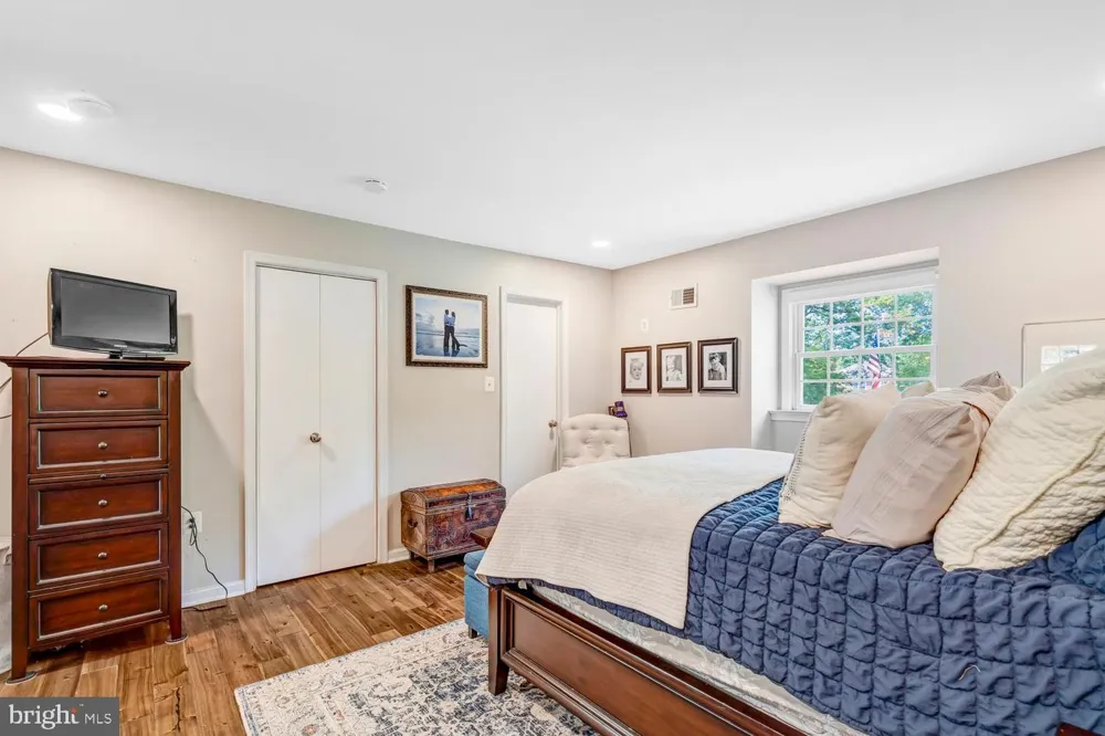 9305 REEF COURT Alexandria, VA 22309