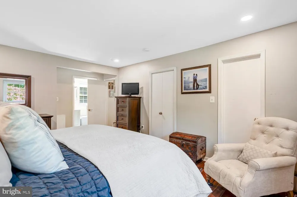 9305 REEF COURT Alexandria, VA 22309