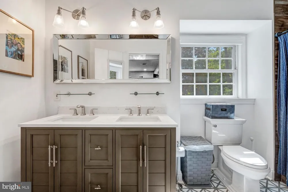 9305 REEF COURT Alexandria, VA 22309