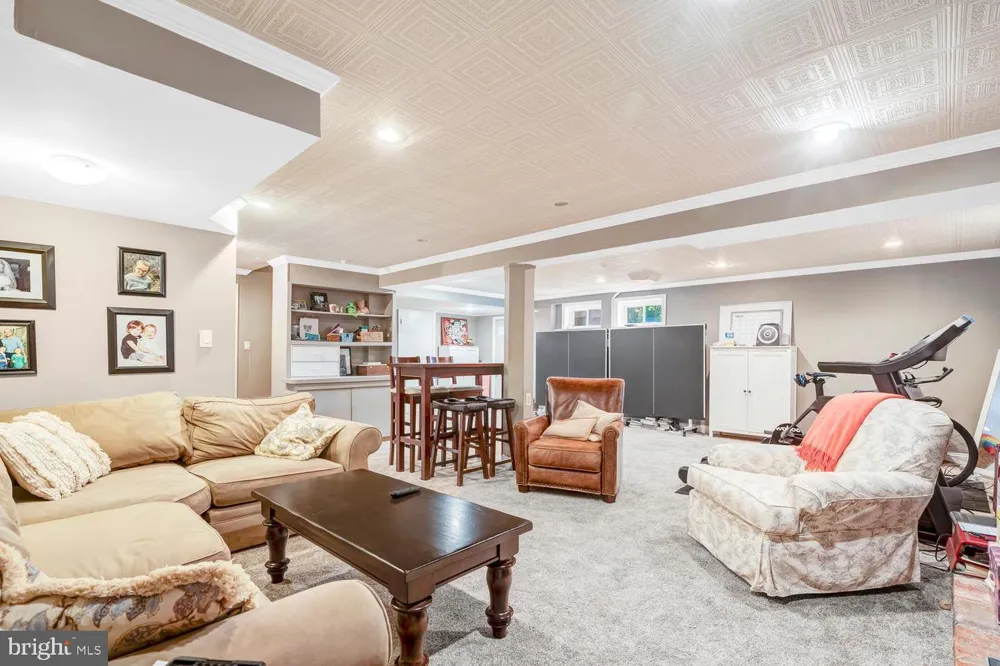 9305 REEF COURT Alexandria, VA 22309