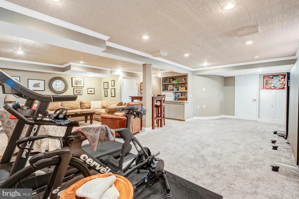 9305 REEF COURT Alexandria, VA 22309