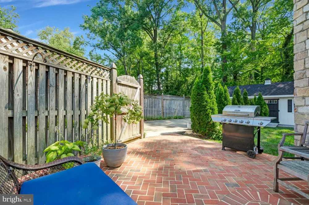 9305 REEF COURT Alexandria, VA 22309
