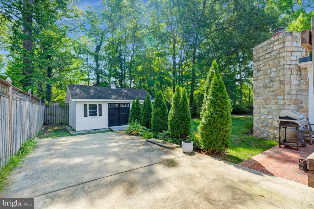 9305 REEF COURT Alexandria, VA 22309