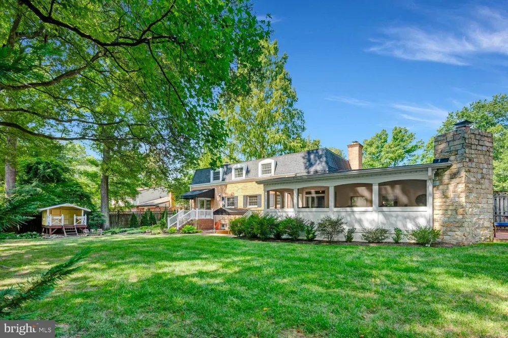 9305 REEF COURT Alexandria, VA 22309