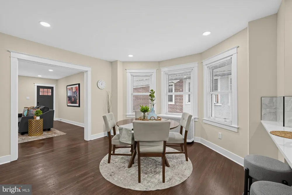317 E VERNON Philadelphia, PA 19119