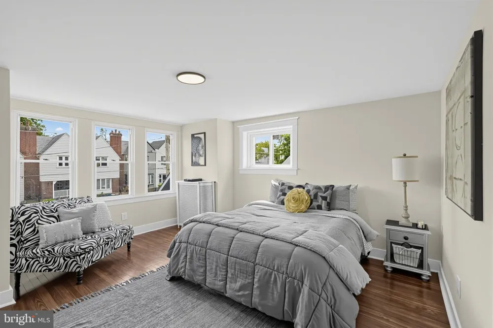 317 E VERNON Philadelphia, PA 19119