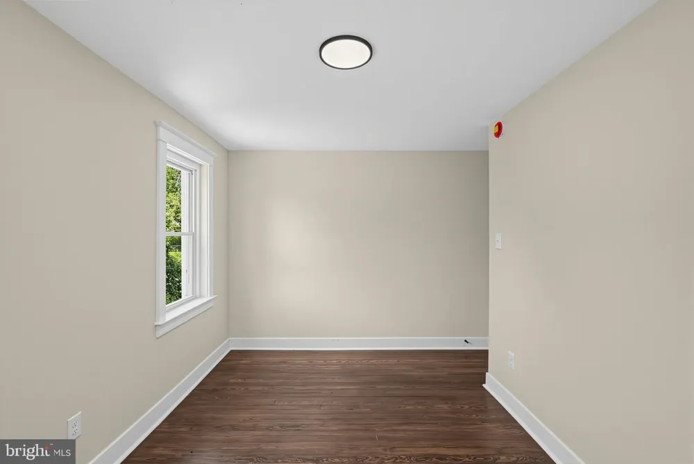 317 E VERNON Philadelphia, PA 19119