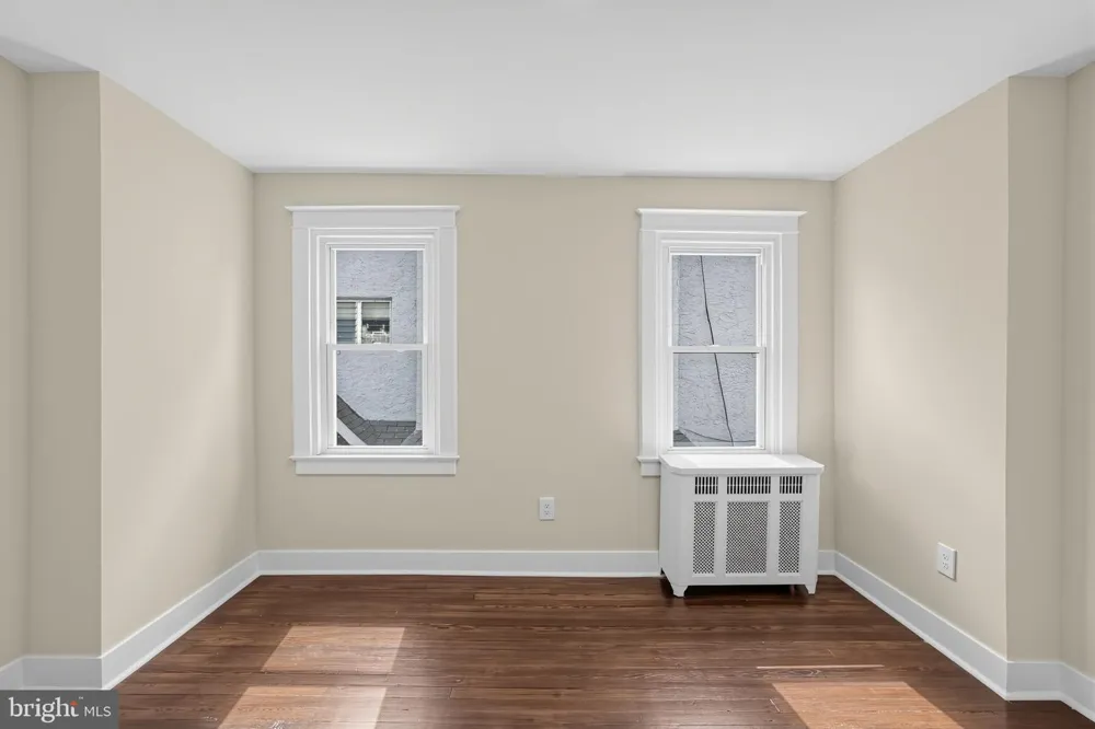 317 E VERNON Philadelphia, PA 19119