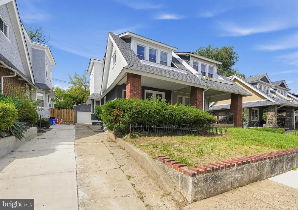 317 E VERNON Philadelphia, PA 19119