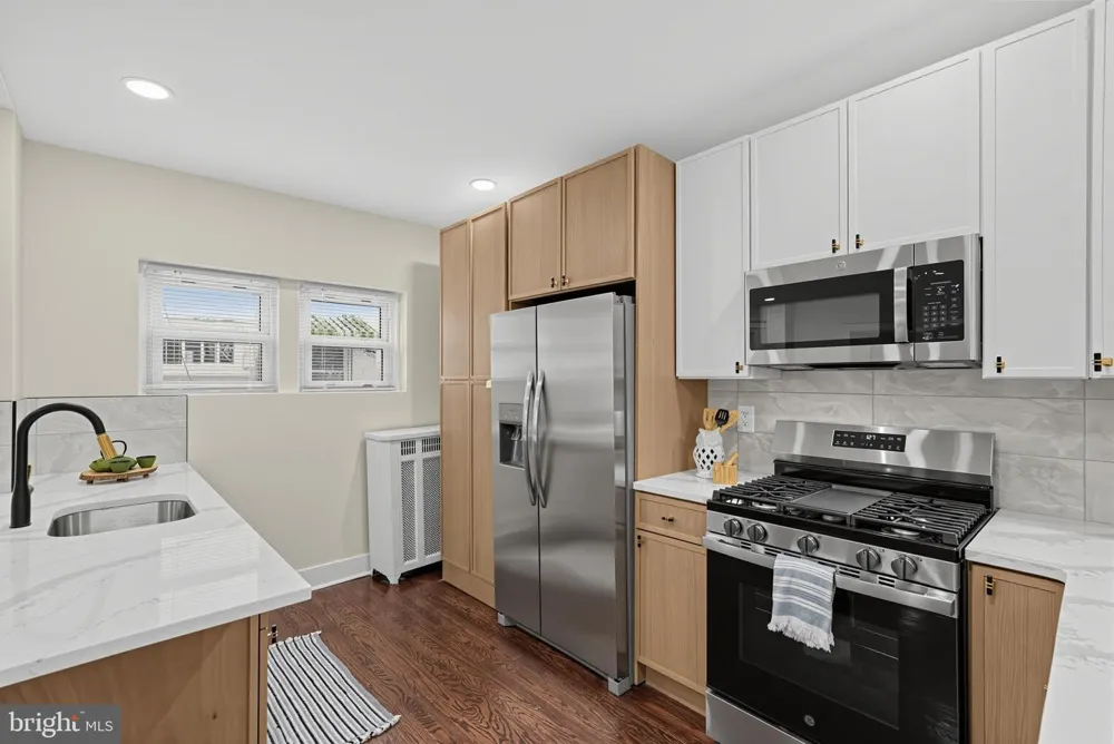 317 E VERNON Philadelphia, PA 19119