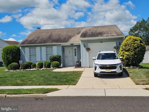 17 MEADOWWOOD COURT