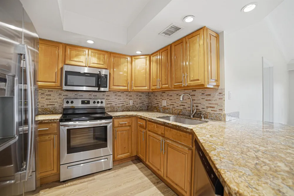2009 SE 10TH AVENUE #309 Fort Lauderdale, FL 33316