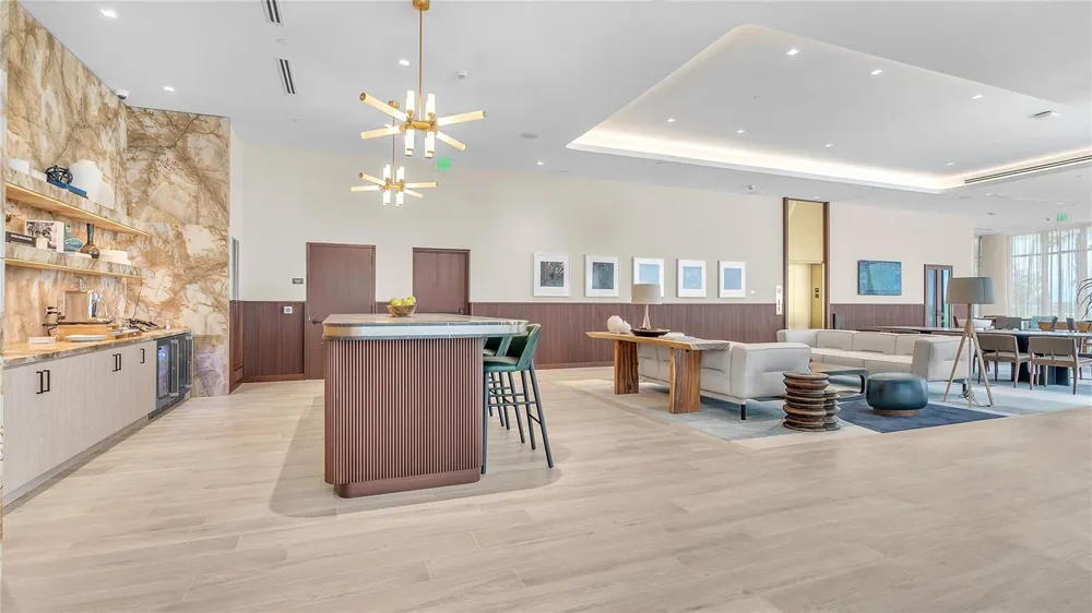 1116 OCEAN BOULEVARD #303 Pompano Beach, FL 33062