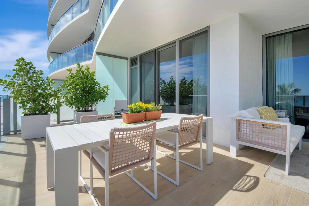 1116 OCEAN BOULEVARD #303 Pompano Beach, FL 33062