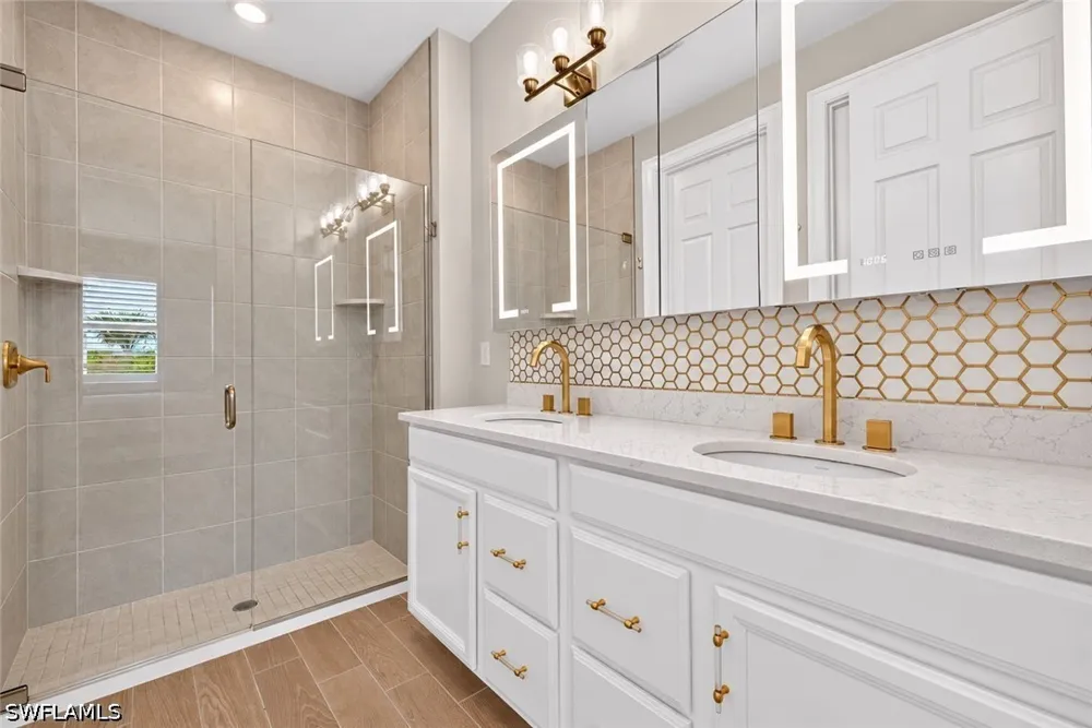 ENBROOK LOOP Naples, FL 34114