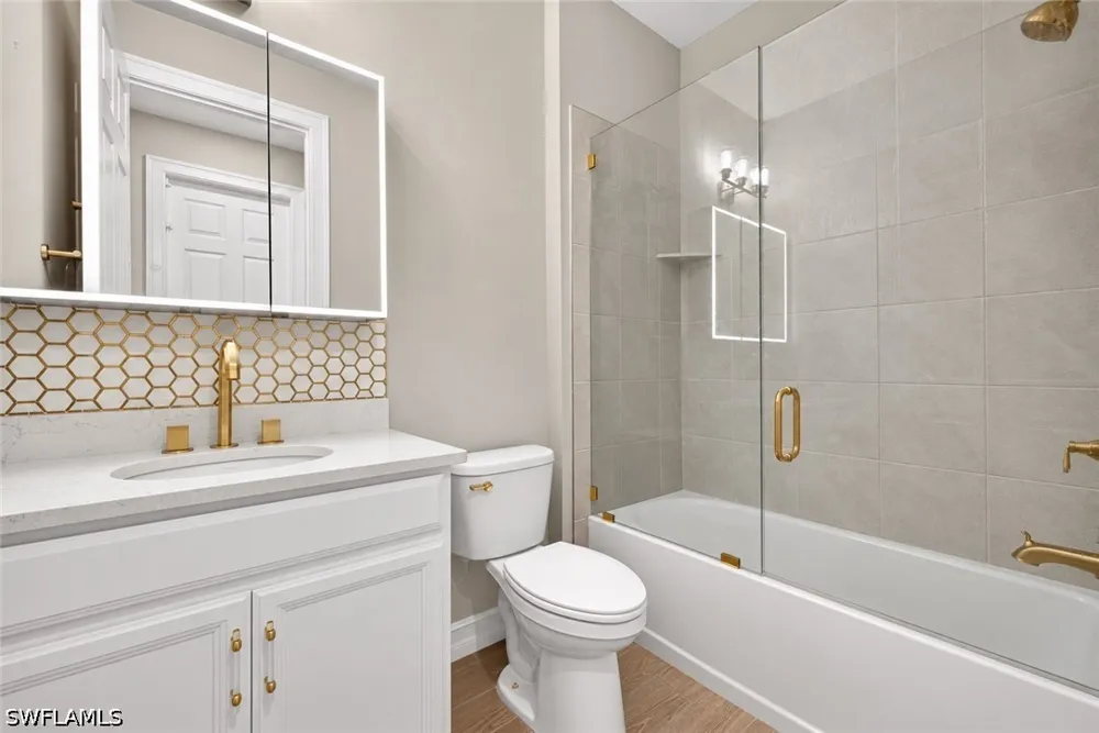 ENBROOK LOOP Naples, FL 34114