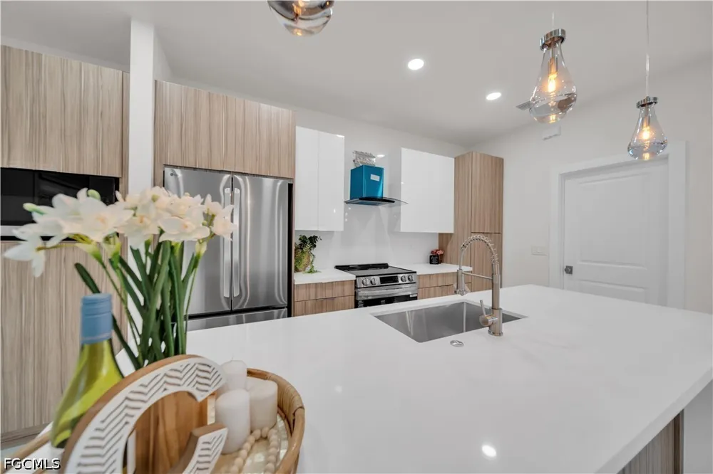 NE 19th Place Cape Coral, FL 33909