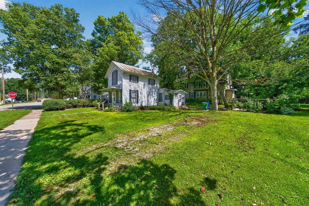 401 S O Keefe Street Cassopolis, MI 49031