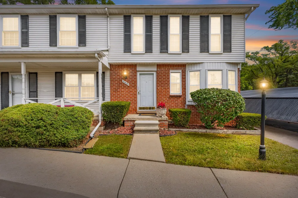 21691 Hidden Rivers Drive #50 Southfield, MI 48075