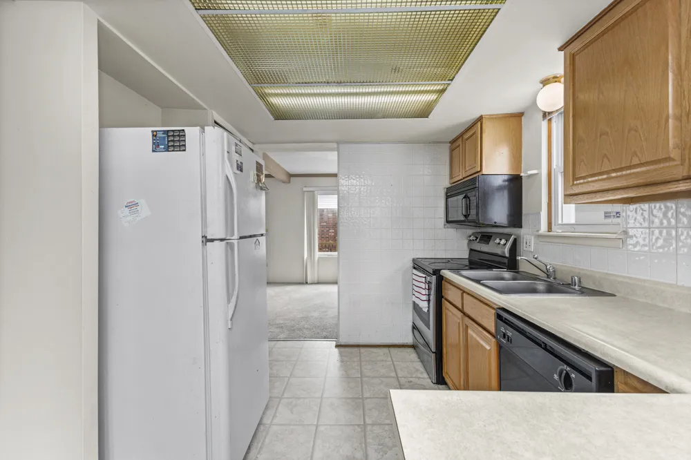 21691 Hidden Rivers Drive #50 Southfield, MI 48075