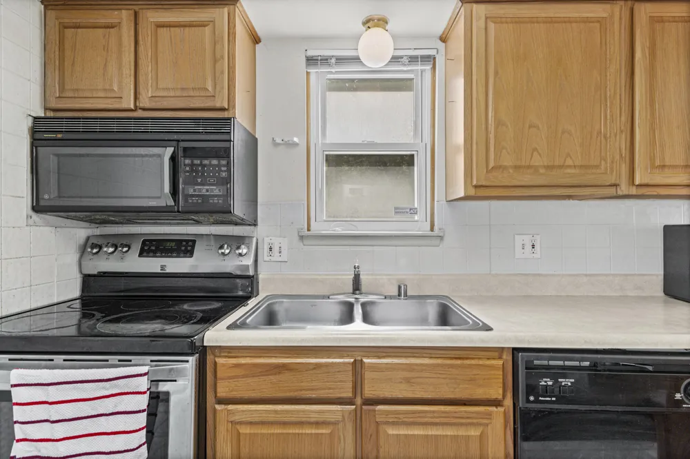 21691 Hidden Rivers Drive #50 Southfield, MI 48075