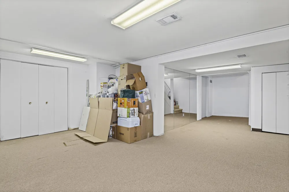 21691 Hidden Rivers Drive #50 Southfield, MI 48075