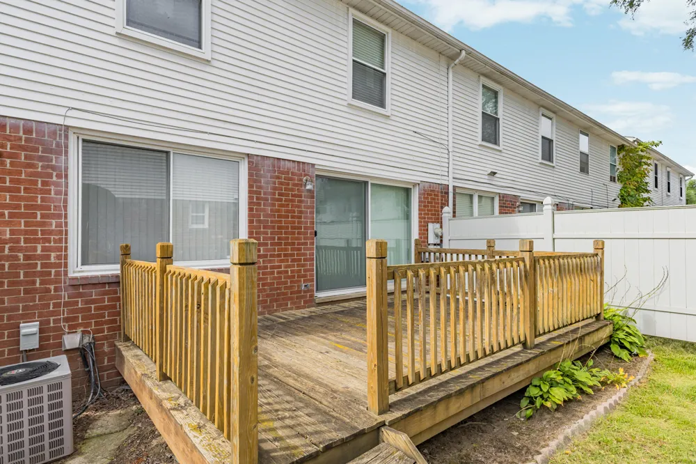 21691 Hidden Rivers Drive #50 Southfield, MI 48075
