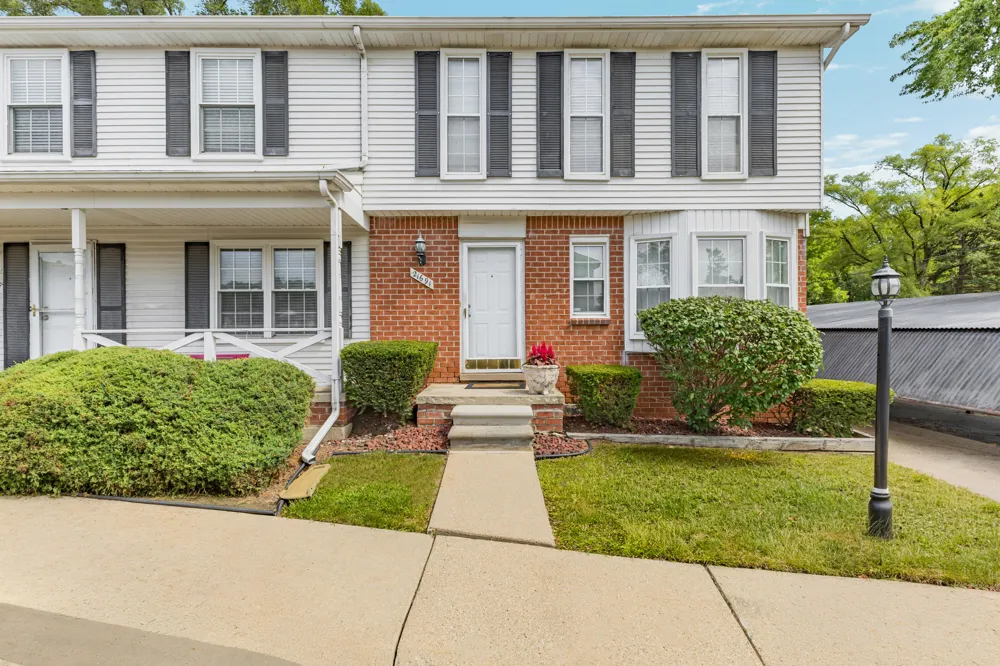 21691 Hidden Rivers Drive #50 Southfield, MI 48075