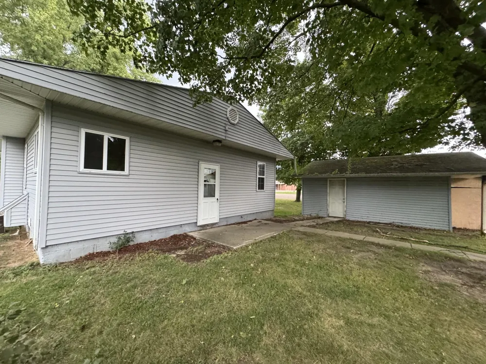 304 E South Street Athens, MI 49011