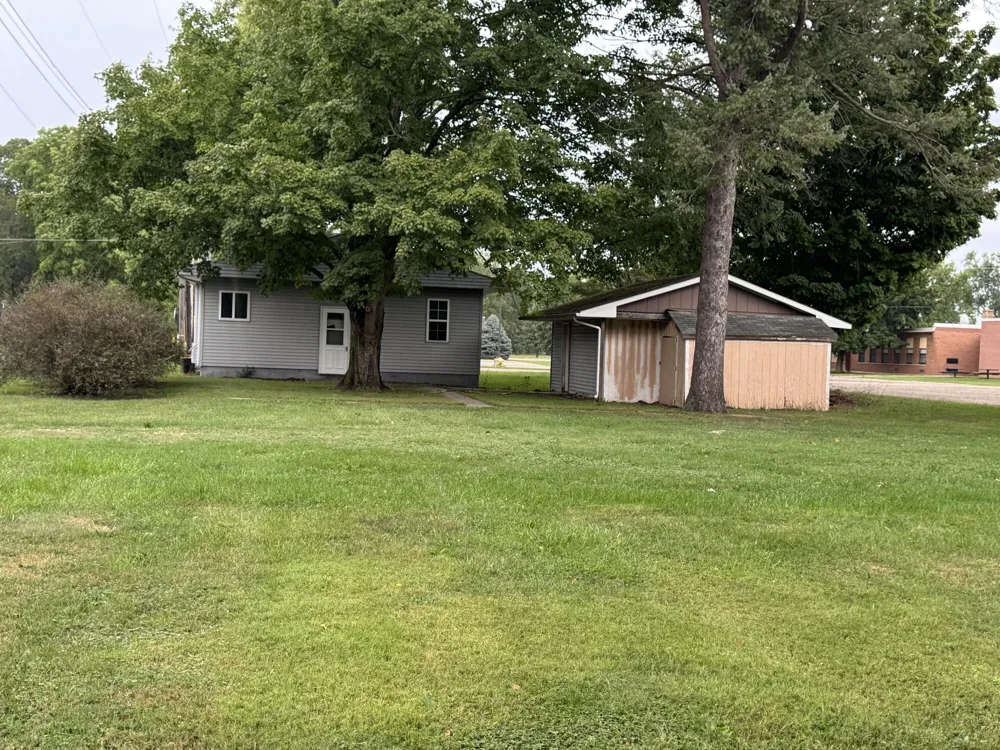 304 E South Street Athens, MI 49011