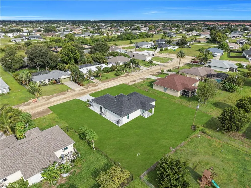 1909 NE 19th Place Cape Coral, FL 33909