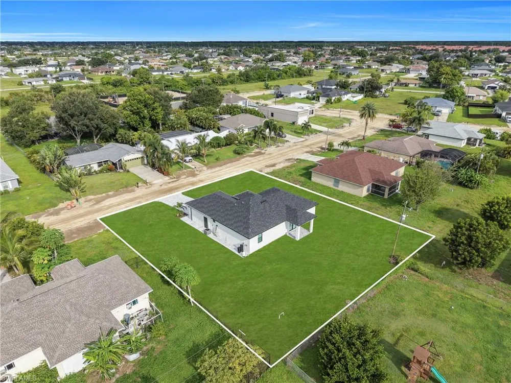 1909 NE 19th Place Cape Coral, FL 33909