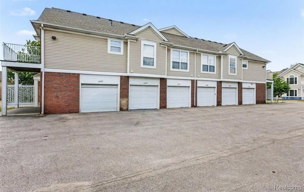 16440 Dominion Drive Macomb Township, MI 48044