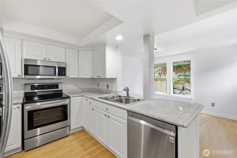 4181 244th Place SE Sammamish, WA 98029