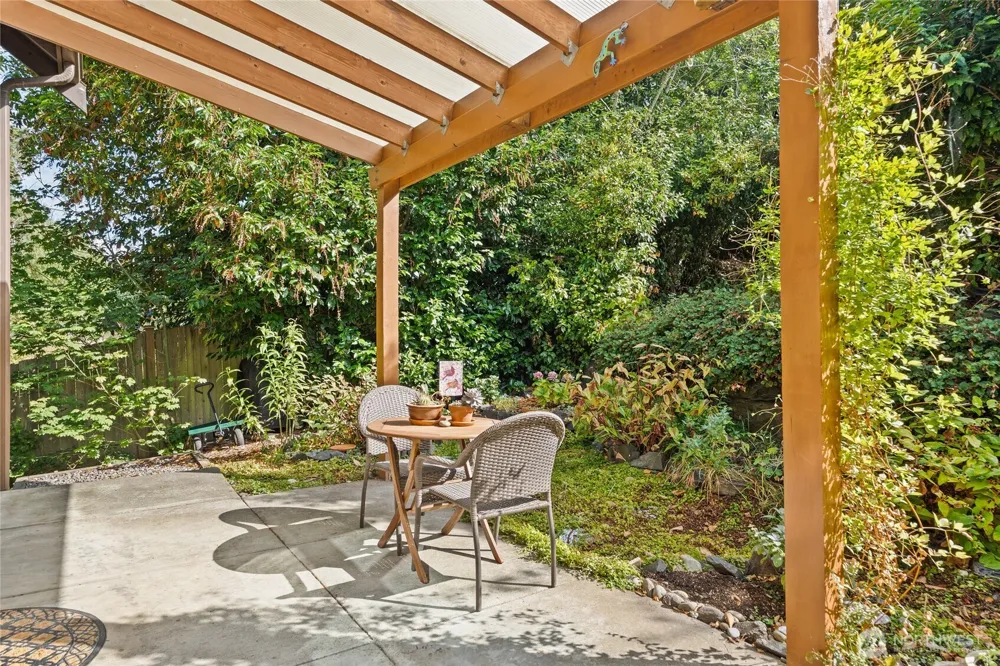 6000 17th Avenue SW #23 Seattle, WA 98106