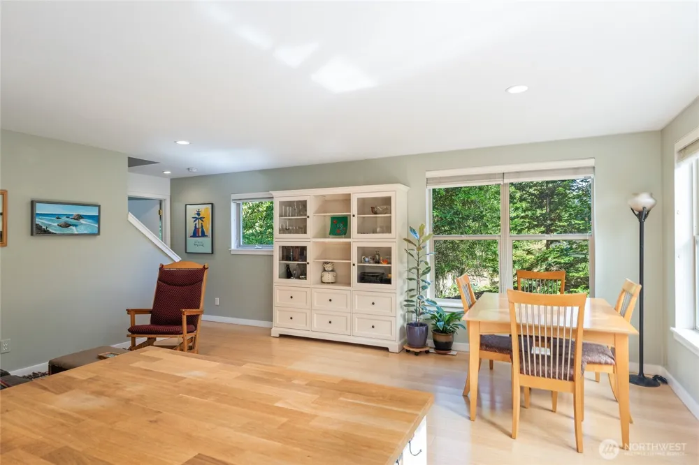 6000 17th Avenue SW #23 Seattle, WA 98106
