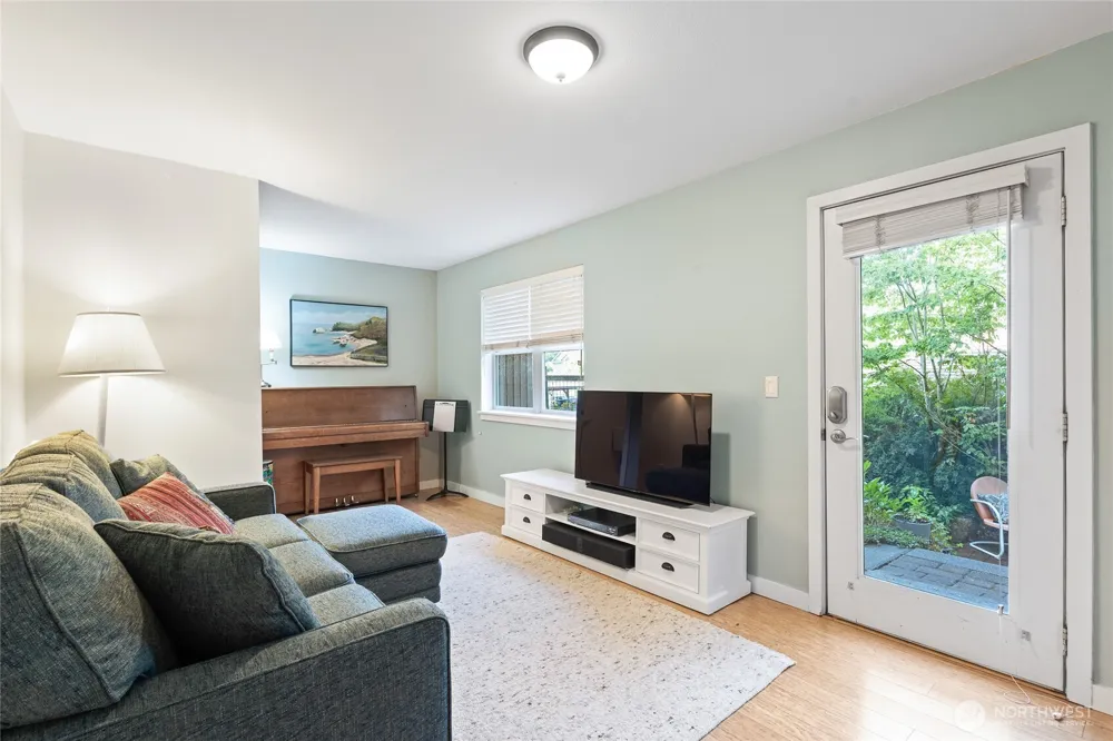 6000 17th Avenue SW #23 Seattle, WA 98106