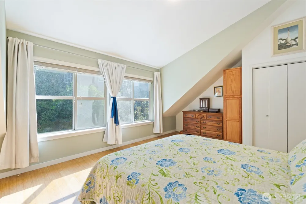 6000 17th Avenue SW #23 Seattle, WA 98106