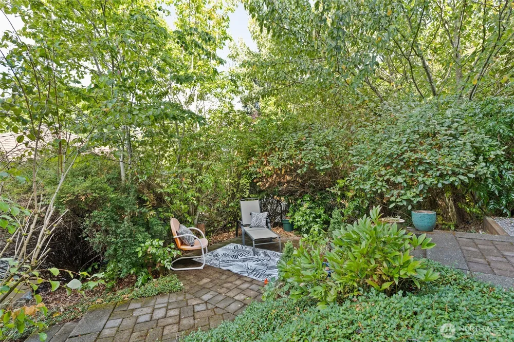 6000 17th Avenue SW #23 Seattle, WA 98106