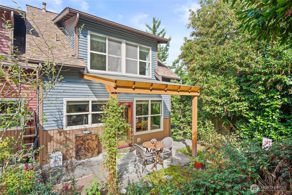 6000 17th Avenue SW #23 Seattle, WA 98106