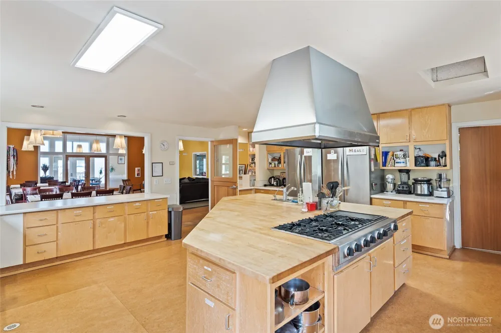 6000 17th Avenue SW #23 Seattle, WA 98106