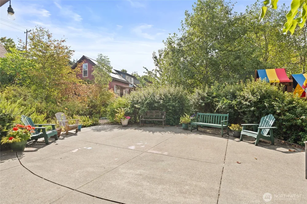 6000 17th Avenue SW #23 Seattle, WA 98106