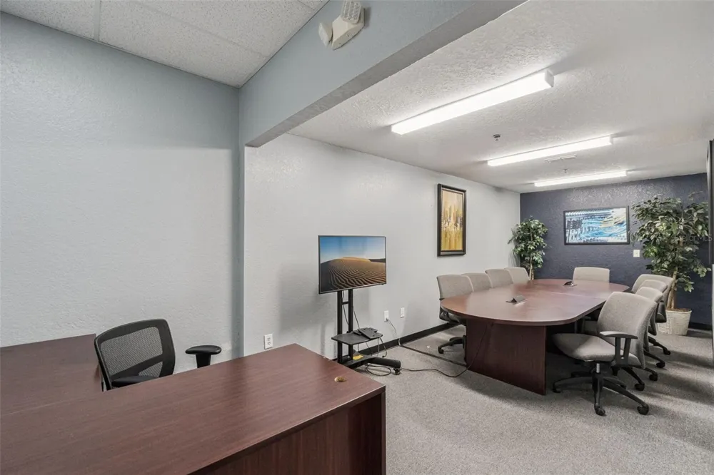 6881 KINGSPOINTE PARKWAY #6 Orlando, FL 32819